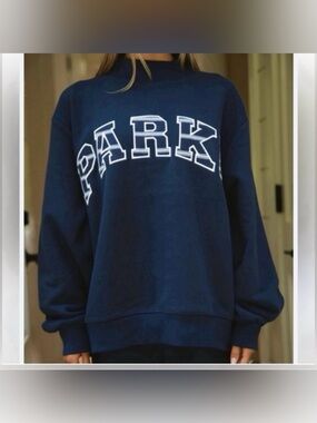 Super Rare Parke Maggie &Emma Varsity Mockneck Navy Sweatshirt Size S/M Pullover
